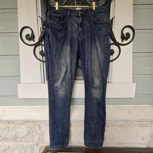 Weatherproof Vintage Slim Fit Denim Jeans in Cracked Ice wash. 34x32